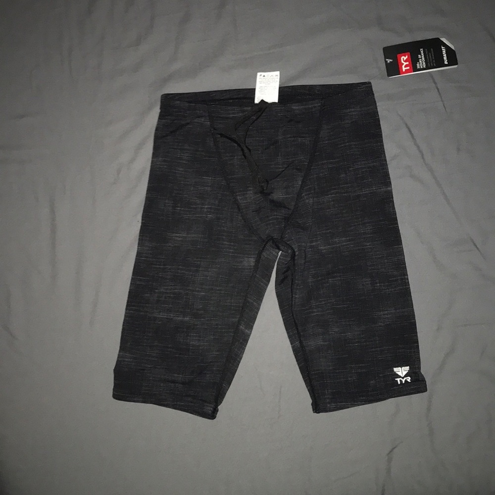 TYR Durafast Men’s Cycling Shorts Size 28 New